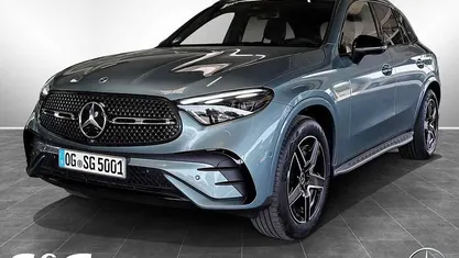 Gebraucht Mercedes GLC220 AMG 197 PS (144 kW) 2025 Metalliclack verdesilber SUV