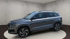 Graphitegrau metallic Gebraucht 2022 Skoda Karoq SportLine SUV | 30.800 € (Superpreis)