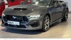 Atlasblau metallic Neu 2025 Ford Mustang GT Convertible Cabrio | 58.990 € (Fairer Preis)