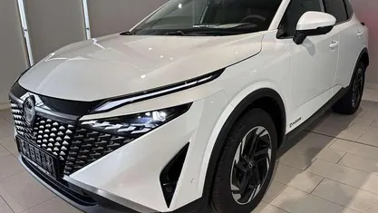 Pearl white perleffekt Gebraucht 2025 Nissan Qashqai N-Connecta SUV | 31.990 € (Guter Preis)