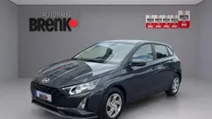 Gruen Neu 2025 Hyundai i20 Select Limousine | 16.985 € (Guter Preis)