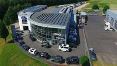 Rot Gebraucht 2021 Peugeot e-2008 Allure SUV | 19.900 € (Fairer Preis)