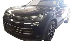 Deep black perleffekt Gebraucht 2024 VW Tiguan Elegance SUV | 52.800 € (Fairer Preis)