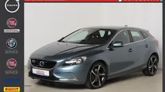 Blau Gebraucht 2013 Volvo V40 Momentum Kombi | 13.450 € (Fairer Preis)