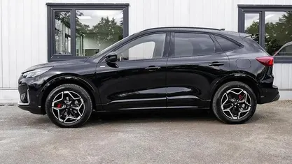 Gebraucht Ford Kuga ST-Line X 182 PS (133 kW) 2024 Schwarz SUV