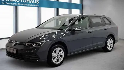 Gebraucht 2023 VW Golf VIII Life Kombi | 24.830 € (Fairer Preis)