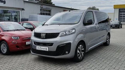 Grau Gebraucht 2022 Fiat E-Ulysse Van / Kleinbus | 39.998 € (Fairer Preis)