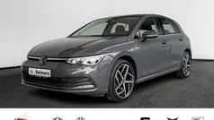 Grau Gebraucht 2023 VW Golf VIII Style Limousine | 27.990 € (Fairer Preis)