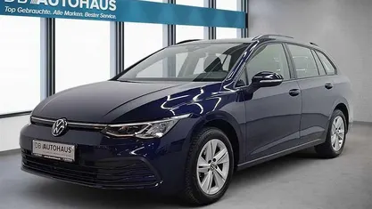 Gebraucht VW Golf VIII Life 110 PS (80 kW) 2024 Blau Kombi