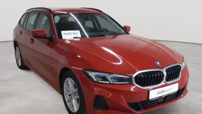 Gebraucht BMW 320e Comfort Edition 204 PS (150 kW) 2022 Melbourne rot metallic Kombi