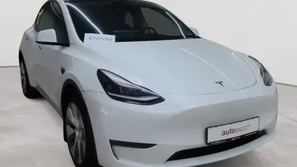 Gebraucht Tesla Model Y 378 kW (514 PS) 2023 Pearl white multicoat SUV