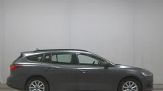 Grau Gebraucht 2022 Ford Focus Cool & Connect Kombi | 10.680 € (Fairer Preis)
