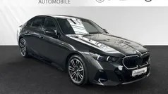 Sophistograu brillanteffekt metallic Gebraucht 2024 BMW 520 M Sport Limousine | 52.690 € (Fairer Preis)