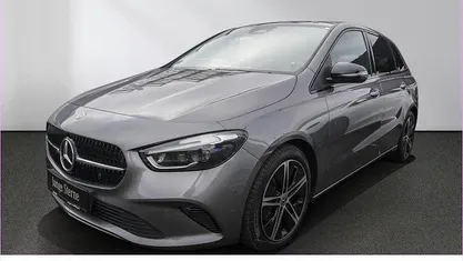 Gebraucht Mercedes B200 Progressive 163 PS (119 kW) 2025 Lack mountaingrau Van / Kleinbus