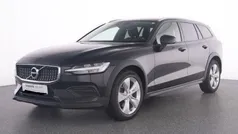 Onyx black (schwarz) Gebraucht 2022 Volvo V60 Kombi | 34.460 € (Fairer Preis)