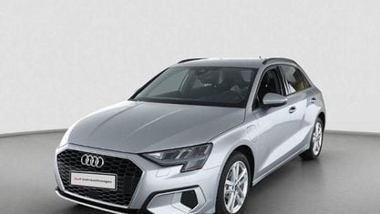 Używany Audi A3 Sportback e-tron Advanced 150 KM (110 kW) 2024 Srebrny Hatchback