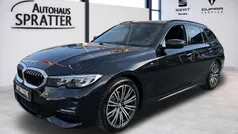 Black sapphire metallic Gebraucht 2021 BMW 318 M Sport Kombi | 27.990 € (Guter Preis)