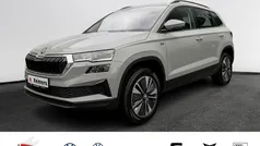 Grau Gebraucht 2024 Skoda Karoq Drive SUV | 34.990 € (Fairer Preis)