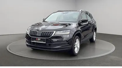 Gebraucht Skoda Karoq Style 150 PS (110 kW) 2021 Blackmagic perleffekt SUV