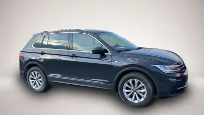 Gebraucht VW Tiguan Life 150 PS (110 kW) 2024 Grau SUV