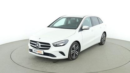 Używany Mercedes B200 Progressive 163 KM (119 kW) 2020 Biały Minivan