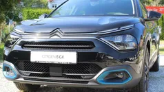 Lackierung schwarz perla nera Gebraucht 2023 Citroën e-C4 Shine Kleinwagen | 22.500 € (Guter Preis)