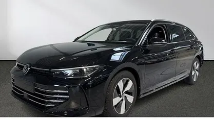 Gebraucht 2025 VW Passat Elegance Kombi | 36.480 € (Superpreis)