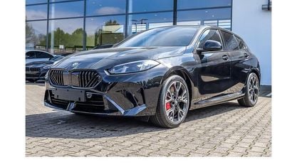 Nuova BMW 120 Performance 170 CV (125 kW) 2026 Nero Utilitaria