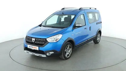 Blau Gebraucht 2020 Dacia Dokker Stepway Van / Kleinbus | 14.680 € (Fairer Preis)