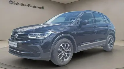 Schwarz Gebraucht 2021 VW Tiguan Life SUV | 26.950 € (Fairer Preis)