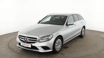 Gebraucht Mercedes C220 194 PS (142 kW) 2019 Silber Kombi