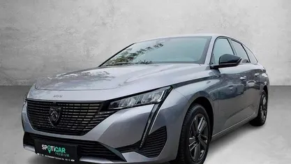 Grau Gebraucht 2024 Peugeot 308 SW Allure Kombi | 21.480 € (Fairer Preis)