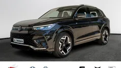 Deep black perleffekt Gebraucht 2024 VW Tiguan R-line SUV | 39.970 € (Fairer Preis)