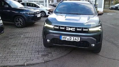 Gebraucht Dacia Duster Extreme 131 PS (96 kW) 2024 Grün schwarz SUV