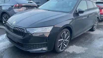 Gebraucht Skoda Octavia SportLine 204 PS (150 kW) 2025 Kombi