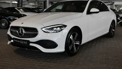 Second-hand Mercedes C200 163 CP (119 kW) 2025 Alb Berlinǎ