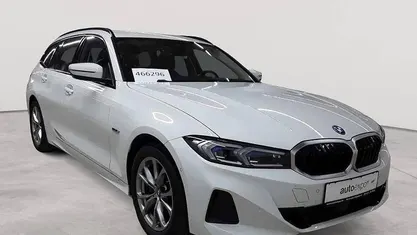 Gebraucht BMW 330e Sport Line 184 PS (135 kW) 2022 Kombi
