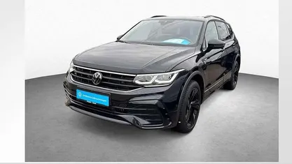 Deep black perleffekt Gebraucht 2024 VW Tiguan Allspace R-line SUV | 38.650 € (Superpreis)