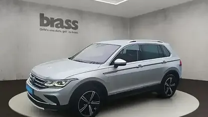 Reflexsilber metallic Gebraucht 2023 VW Tiguan Elegance SUV | 31.800 € (Guter Preis)