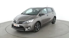 Grau Gebraucht 2017 Toyota Verso Edition-S Van / Kleinbus | 16.090 € (Fairer Preis)