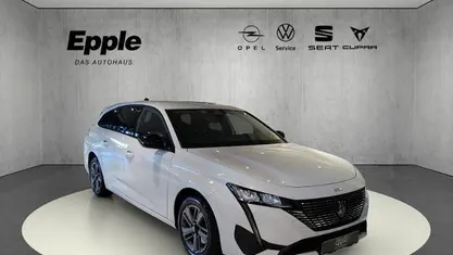 Gebraucht Peugeot 308 SW Allure 131 PS (96 kW) 2024 Weiss Kombi