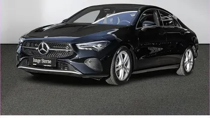 Unilack nachtschwarz Gebraucht 2024 Mercedes CLA180 Limousine | 28.690 € (Superpreis)