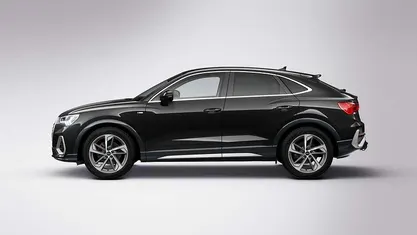 Mythosschwarz metallic Gebraucht 2025 Audi Q3 S-Line SUV | 42.752 € (Fairer Preis)