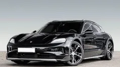 Tiefschwarzmetallic Gebraucht 2025 Porsche Taycan Cross Turismo Limousine | 105.880 € (Superpreis)