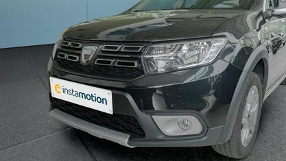 Schwarz Gebraucht 2020 Dacia Sandero Kleinwagen | 9.999 € (Fairer Preis)