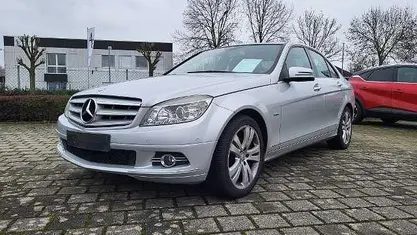 Silber Gebraucht 2009 Mercedes C200 Limousine | 10.950 € (Etwas zu teuer)