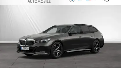 Gebraucht BMW 520 M Sport 197 PS (144 kW) 2025 Sophistograu brillanteffekt Kombi