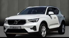 Crystal white / metallic (metallic) Gebraucht 2024 Volvo XC40 Core SUV | 34.890 € (Superpreis)