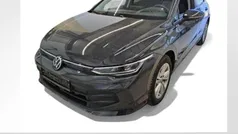 Uranograu Gebraucht 2024 VW Golf VIII Life Limousine | 26.400 € (Fairer Preis)