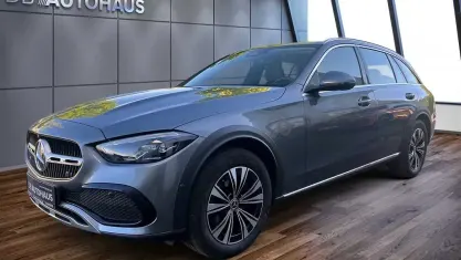 Gebraucht Mercedes C220 200 PS (147 kW) 2024 Grau Kombi
